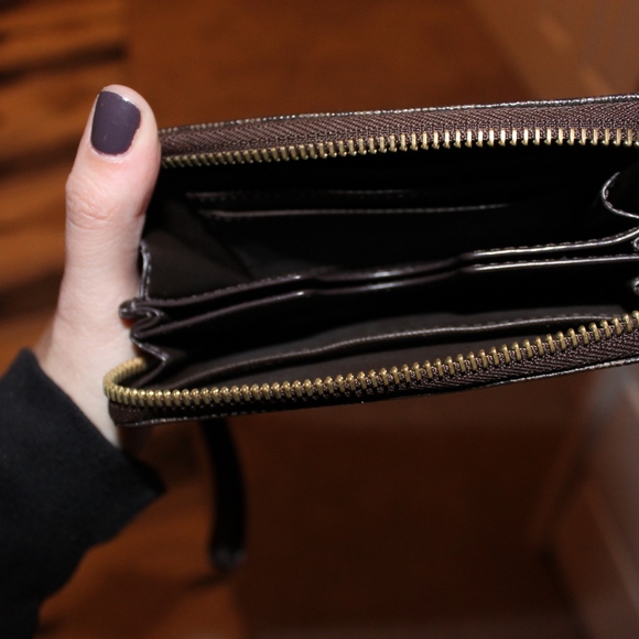 Michael Kors Wallet/Wristlet - Picture 3 of 3